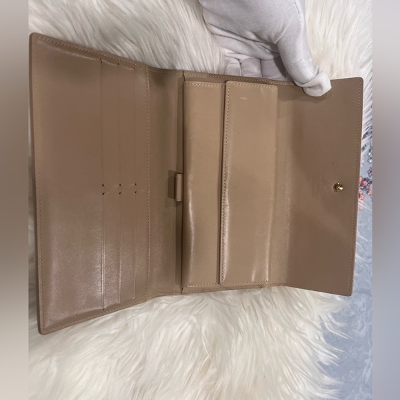 Louis Vuitton Vernis International Wallet - beige /butterscotch authentic - Picture 6 of 12
